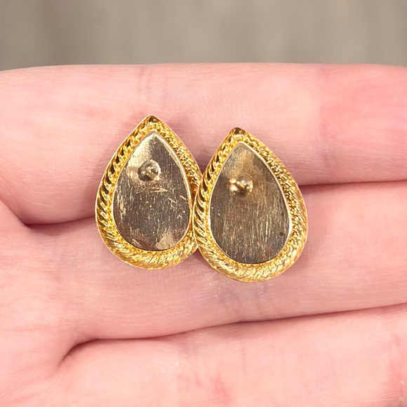 Vintage 14K Onyx Earrings, 1980s Style, Striped Gold Black, Oval Luxury Studs - Picture 12 of 14